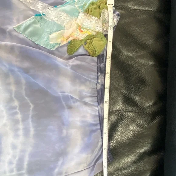 Vintage Free People Blue Tie-Dye Skirt with Lace Detail - Picture 10 of 10